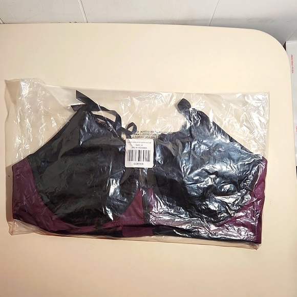 ❤️NWT VINTAGE TORRID SATIN & LACE RETRO STRAPPY, UNDERWIRE BRALETTE - PLUS SIZE - Picture 3 of 10